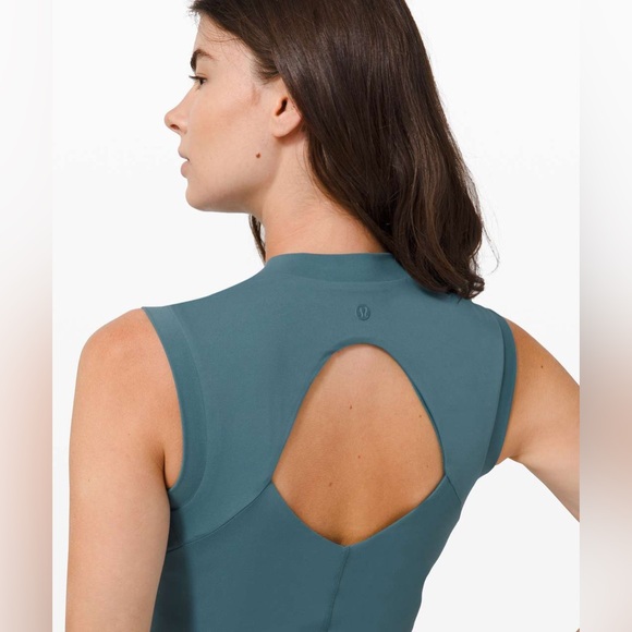 Lululemon Sweat Intention Tank in Desert Teal Open Keyhole Back Cropped Top - Picture 3 of 12